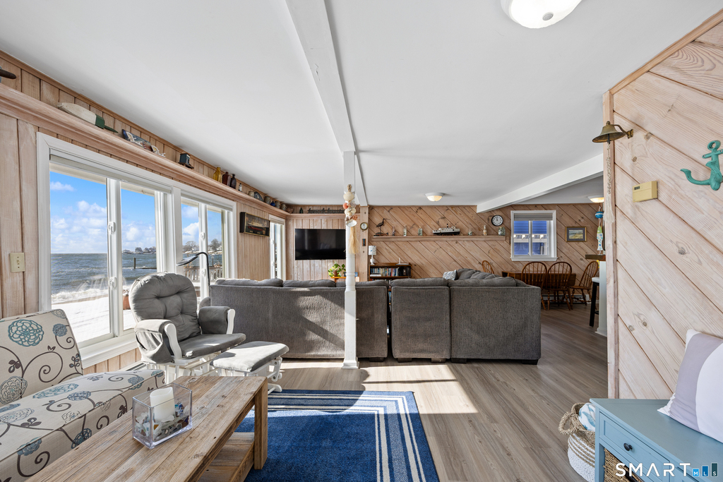 33 Beach Road - Photo 2