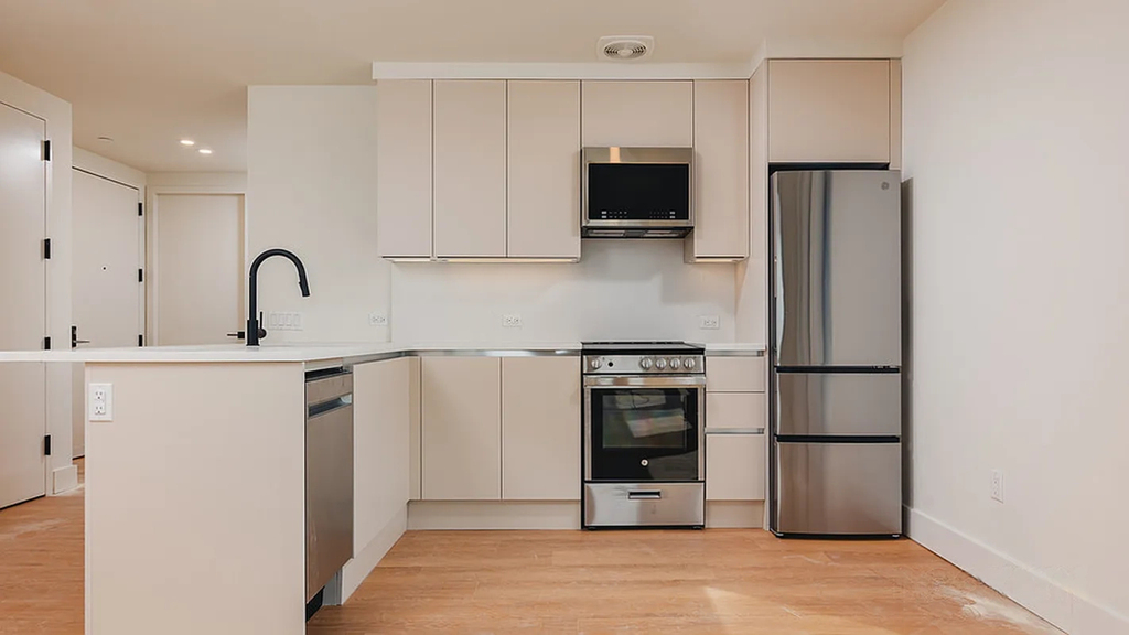 130 Hope Street - Photo 1