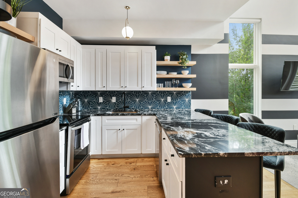 208 12th Street Ne - Photo 4