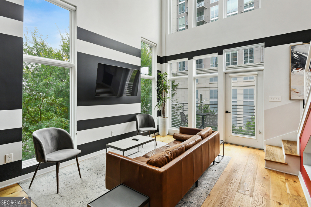 208 12th Street Ne - Photo 12