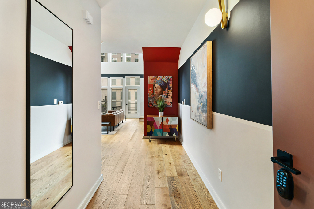 208 12th Street Ne - Photo 1