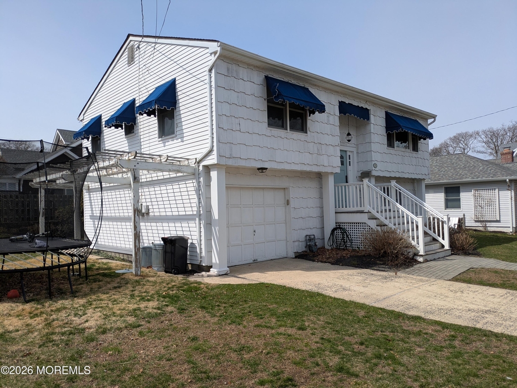 2113 Edgewood Place - Photo 2