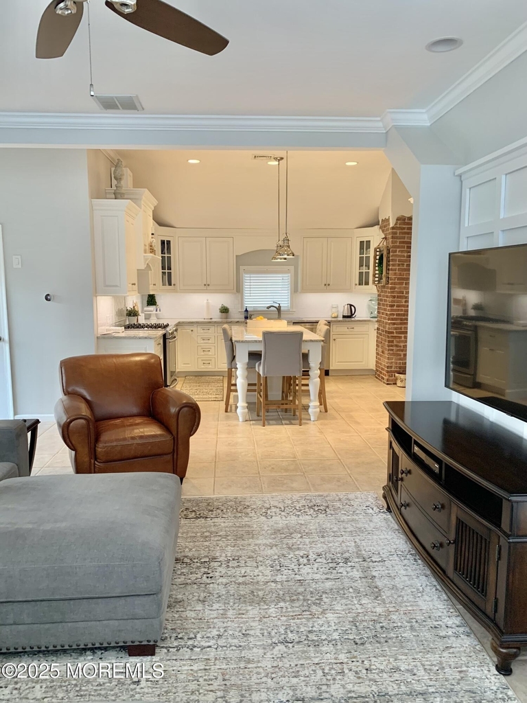 205 7th Avenue - Photo 11