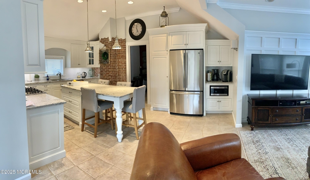 205 7th Avenue - Photo 10