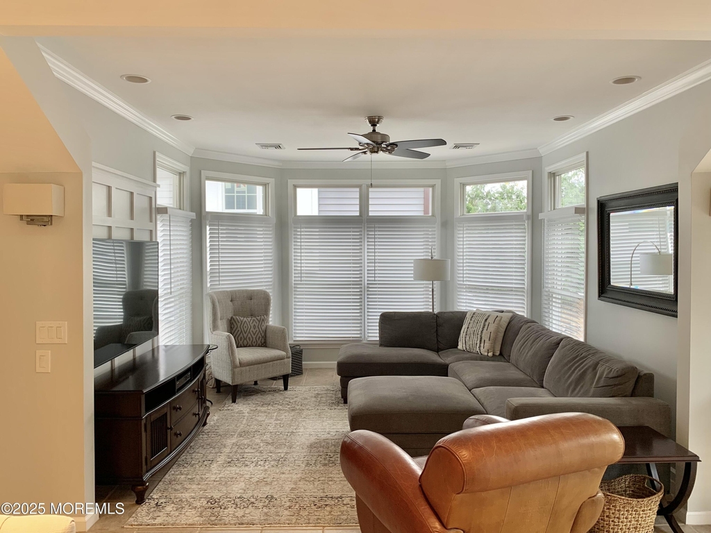 205 7th Avenue - Photo 9