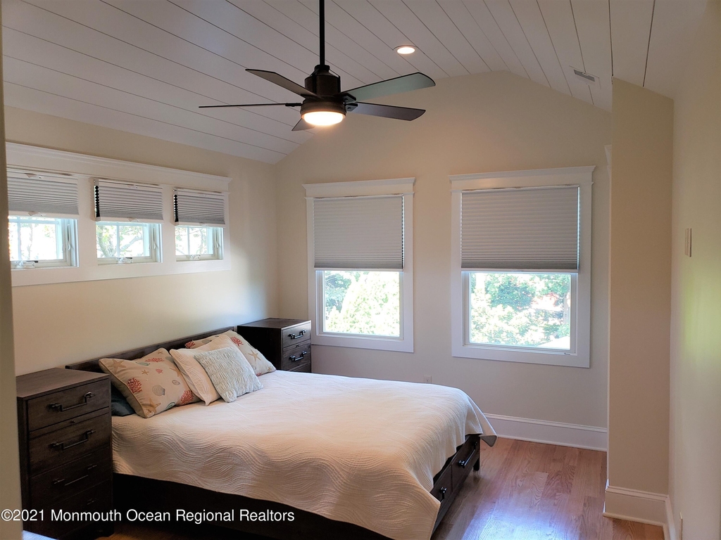407 Chicago Boulevard - Photo 16