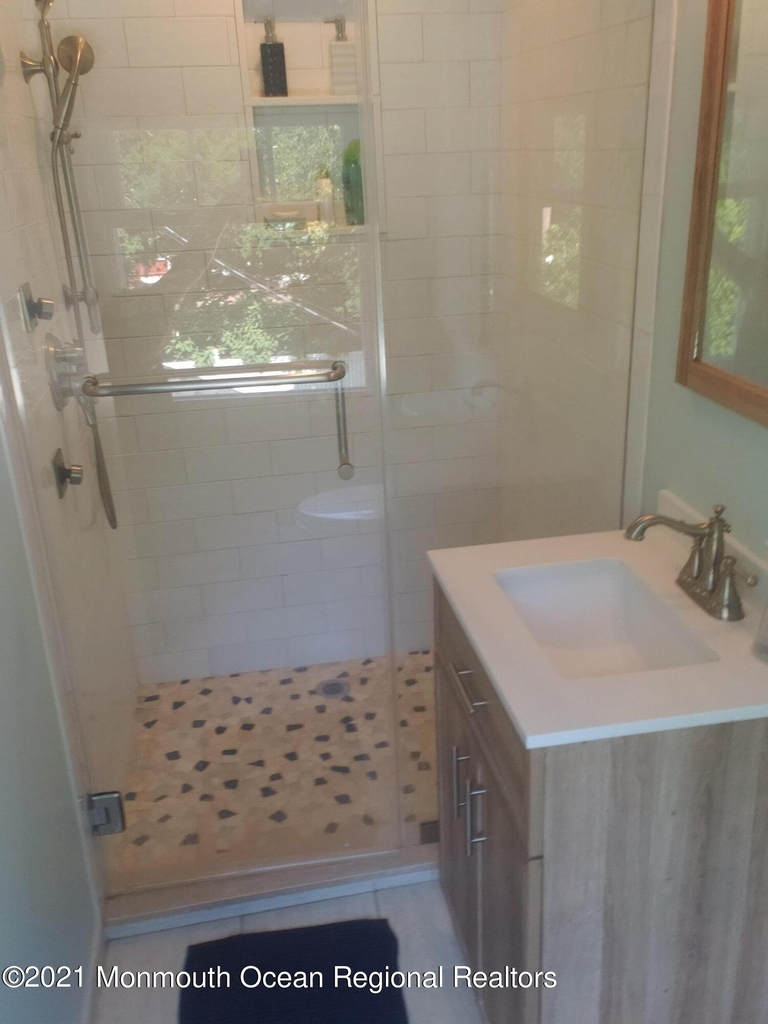 407 Chicago Boulevard - Photo 17