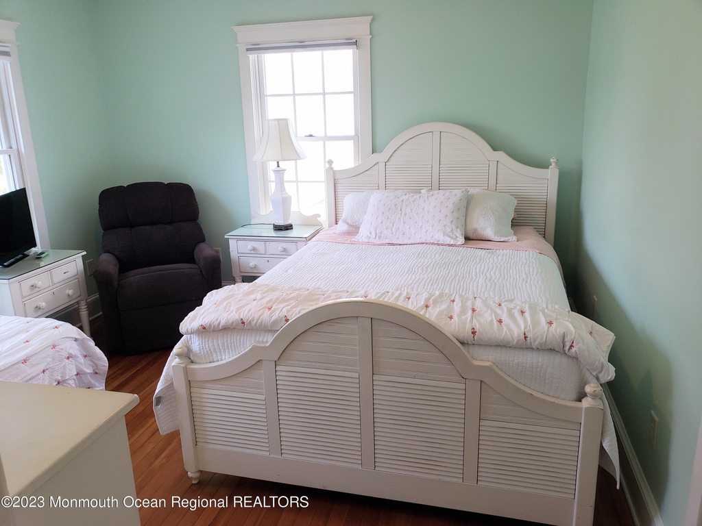 407 Chicago Boulevard - Photo 19