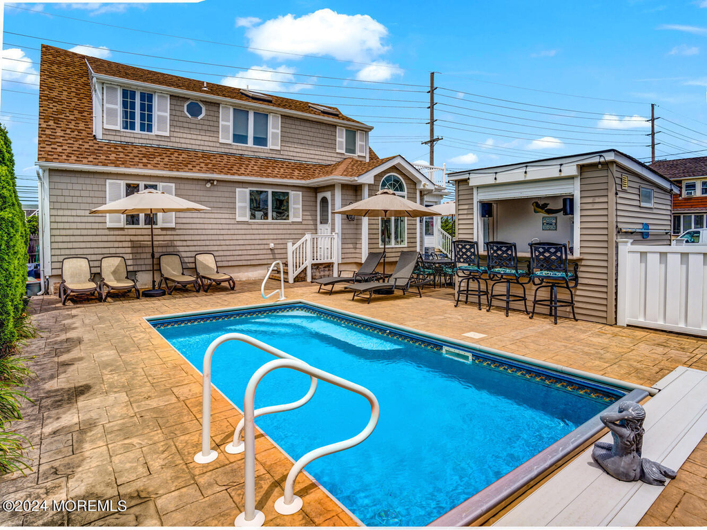 200 S Bayview Avenue - Photo 3