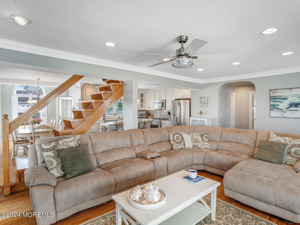 200 S Bayview Avenue - Photo 11