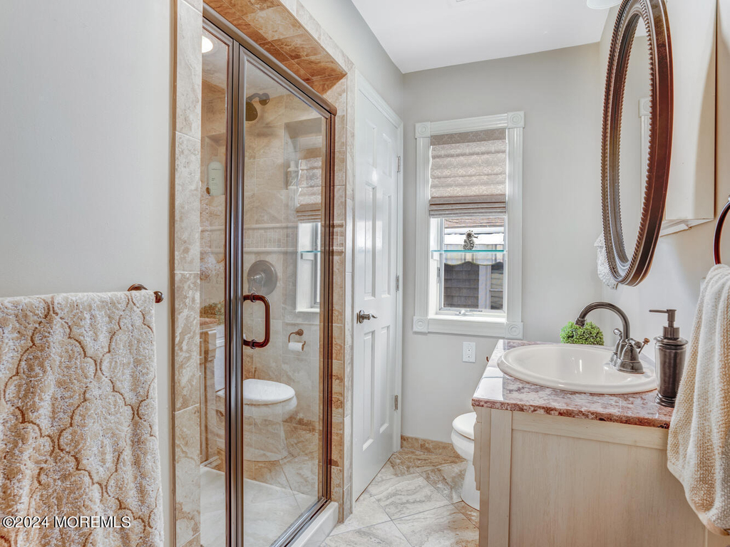 200 S Bayview Avenue - Photo 17