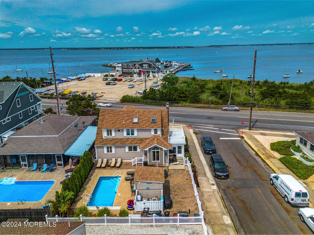 200 S Bayview Avenue - Photo 6