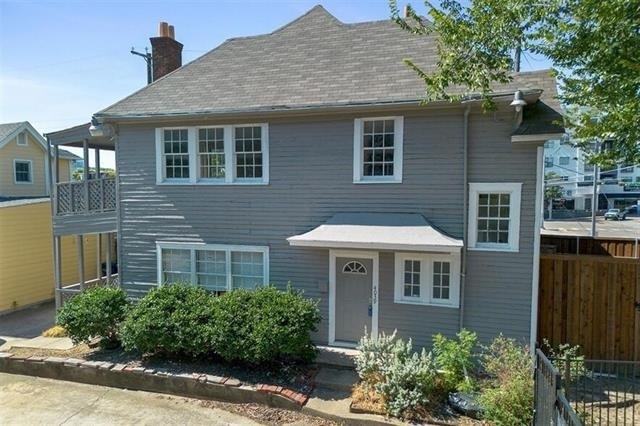 4039 Roswell Street - Photo 0