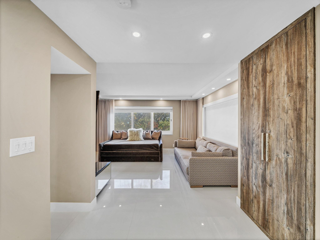 1151 N Fort Lauderdale Beach Boulevard - Photo 15