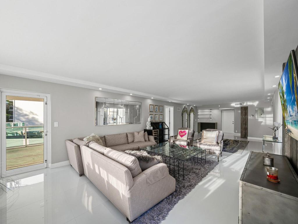 1151 N Fort Lauderdale Beach Boulevard - Photo 7