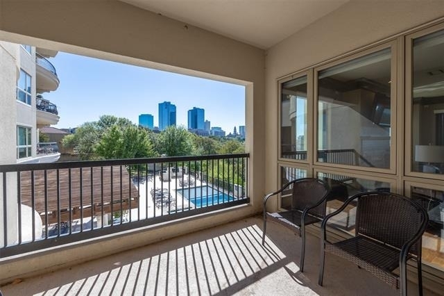 501 Samuels Avenue - Photo 0