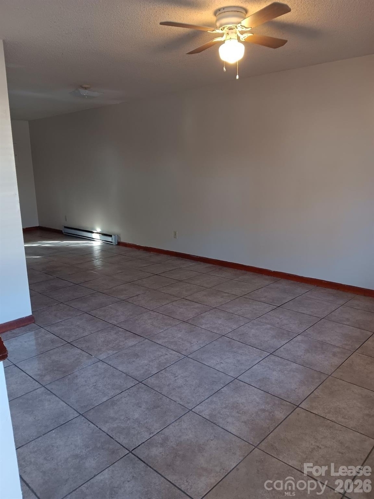 305 Kristin Lane - Photo 4