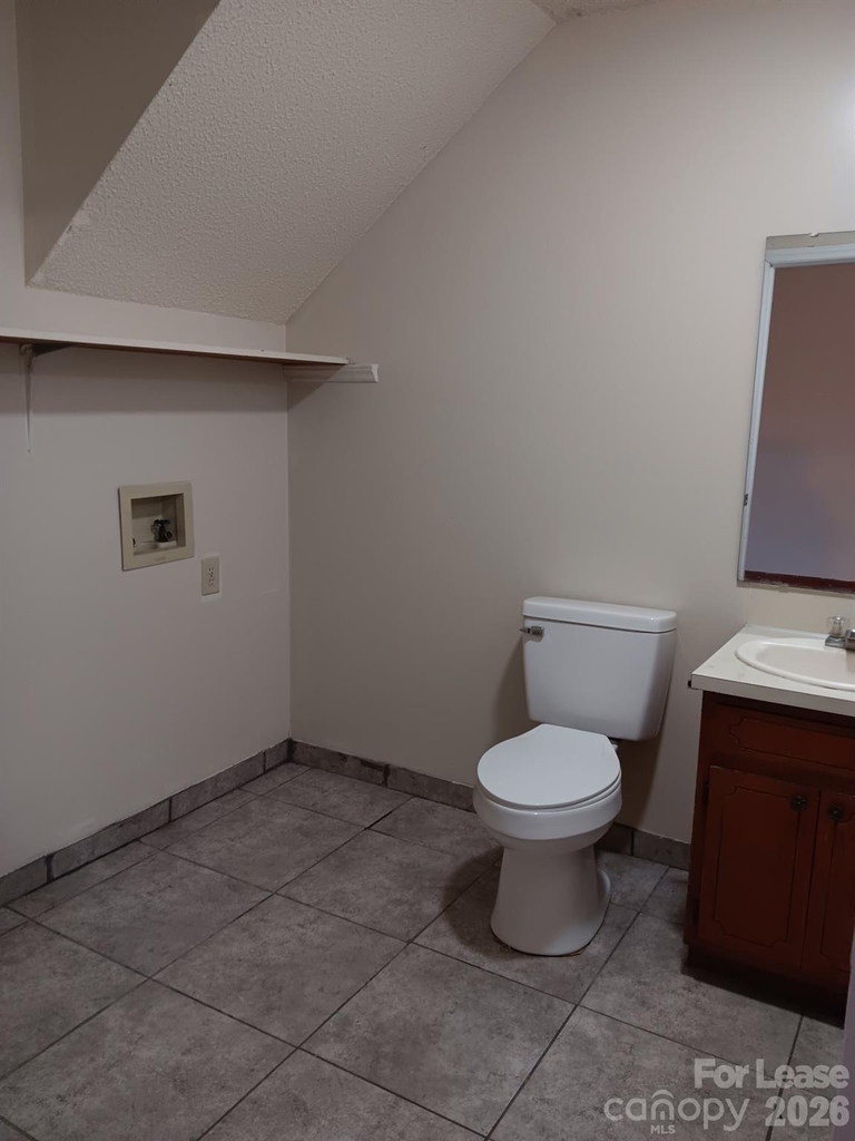 305 Kristin Lane - Photo 3