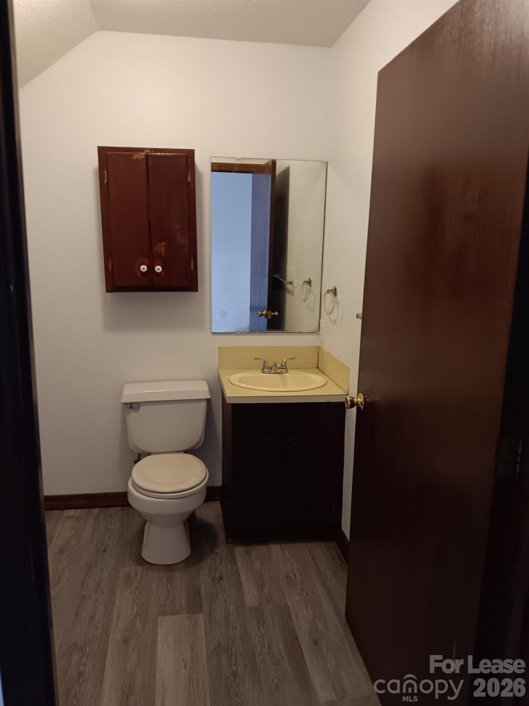 304 Kristin Lane - Photo 2