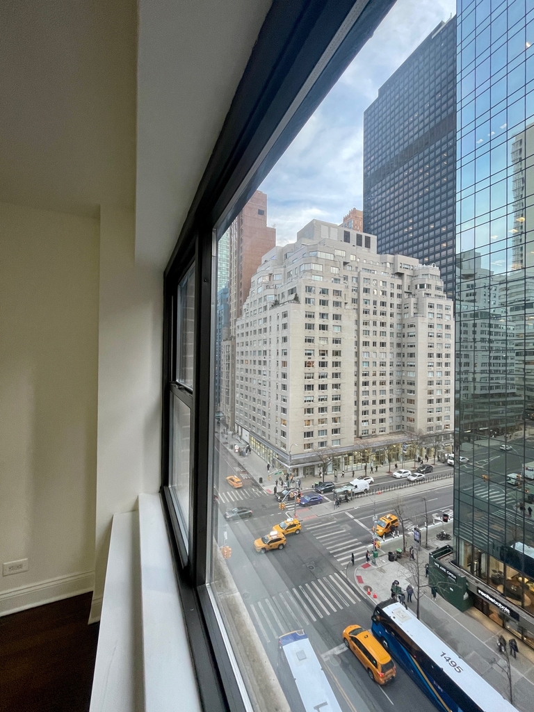East 57th Street / Third Avenue - Photo 2