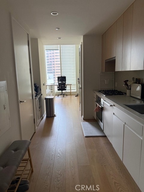 877 Francisco - Photo 1