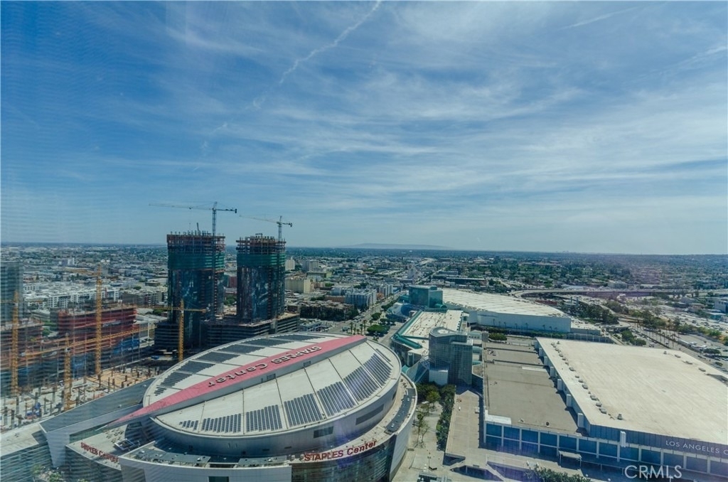 900 W Olympic Boulevard - Photo 14