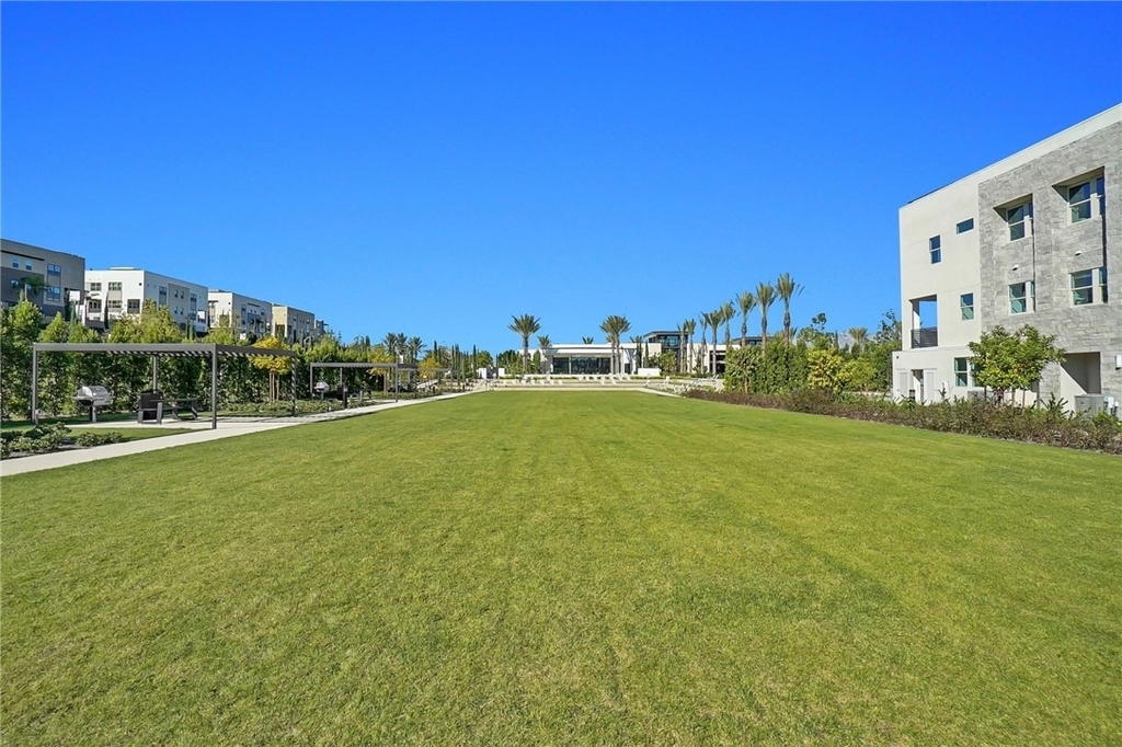 1958 Hollyleaf Terrace - Photo 44