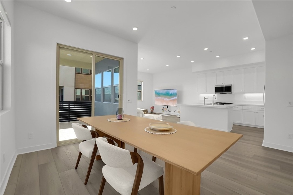 1958 Hollyleaf Terrace - Photo 20