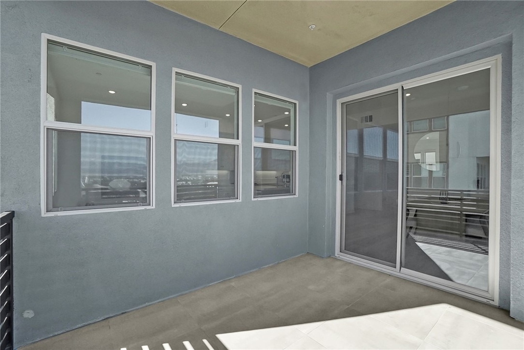 1958 Hollyleaf Terrace - Photo 24