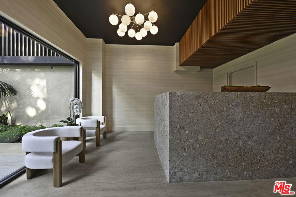 350 N Palm Drive - Photo 2