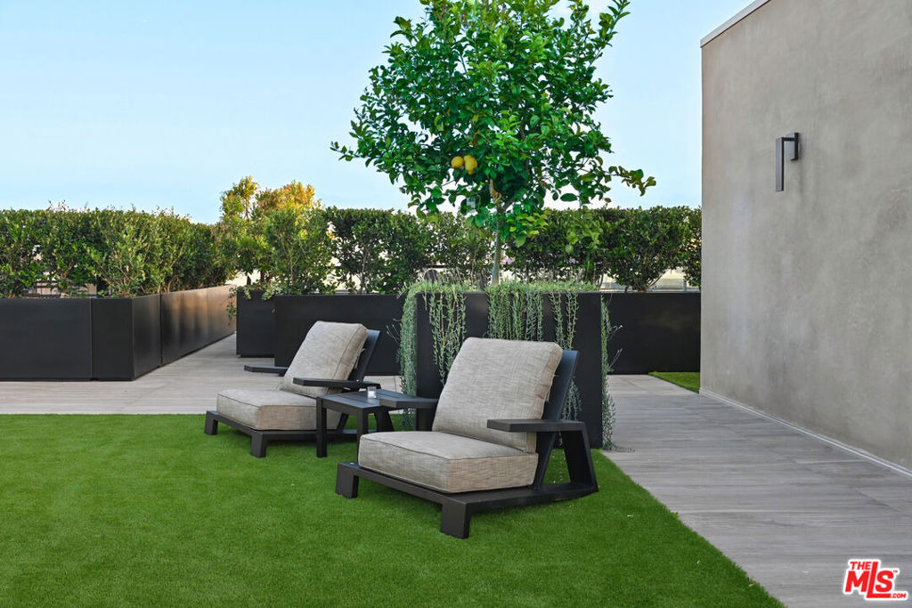 350 N Palm Drive - Photo 21
