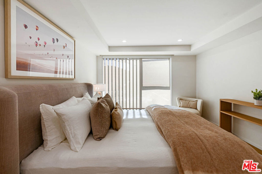 350 N Palm Drive - Photo 12