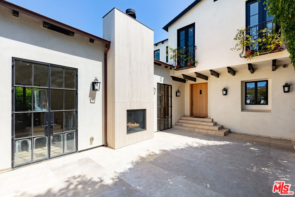 1001 Hanover Drive - Photo 2