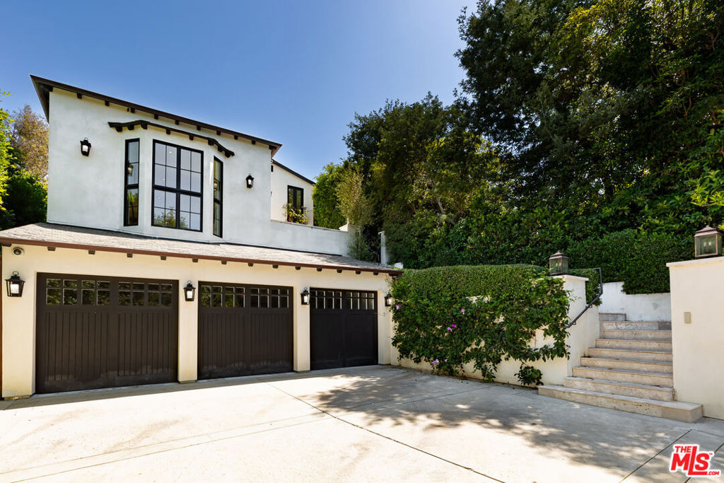 1001 Hanover Drive - Photo 1