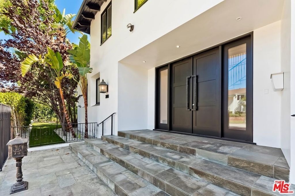 2890 Forrester Drive - Photo 2