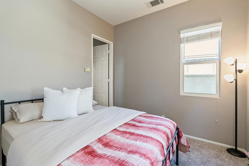 49418 Wayne Street - Photo 18