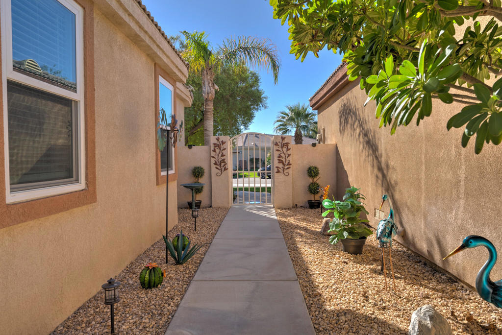 29578 W Laguna Drive - Photo 2
