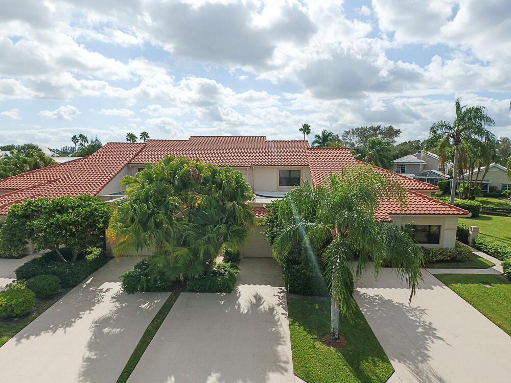 886 Windermere Way - Photo 0
