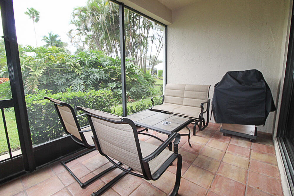 886 Windermere Way - Photo 32