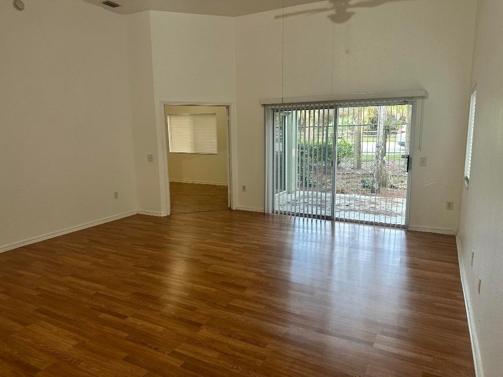 220 Crestwood Circle - Photo 1