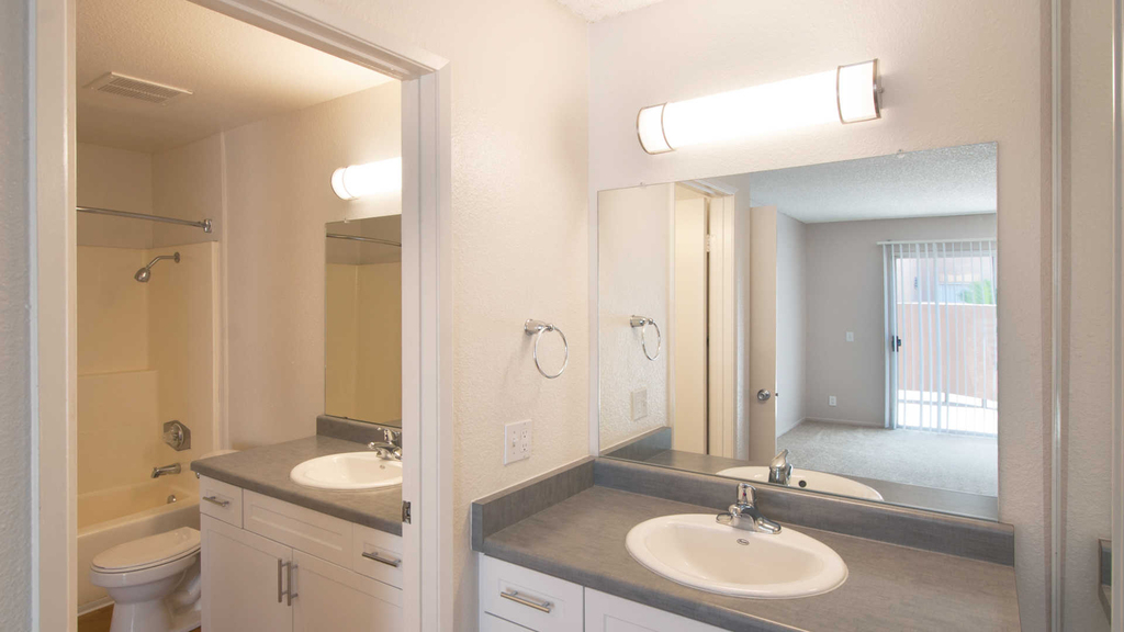 650 W. Broadway - Photo 11