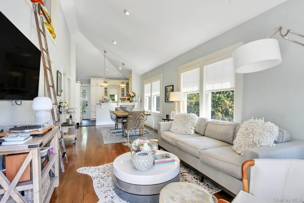 10 Henry Street - Photo 3