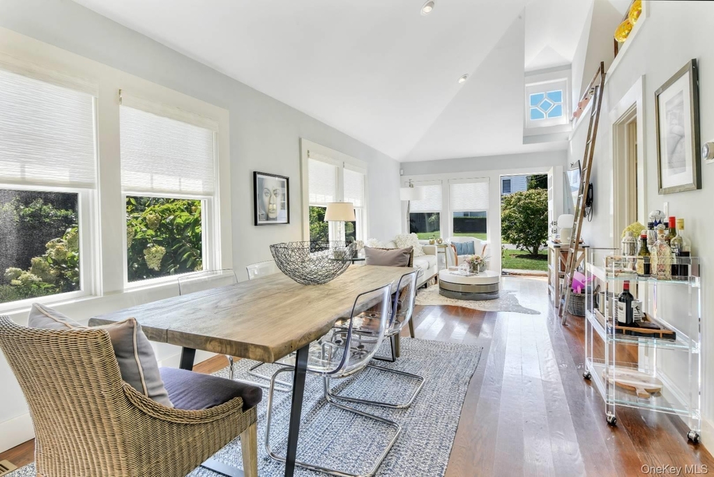 10 Henry Street - Photo 2