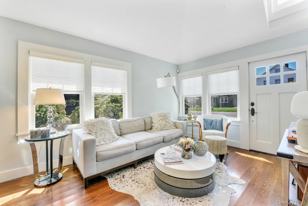 10 Henry Street - Photo 1