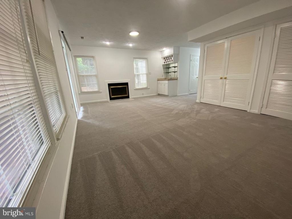 8013 Hilliard Drive - Photo 2