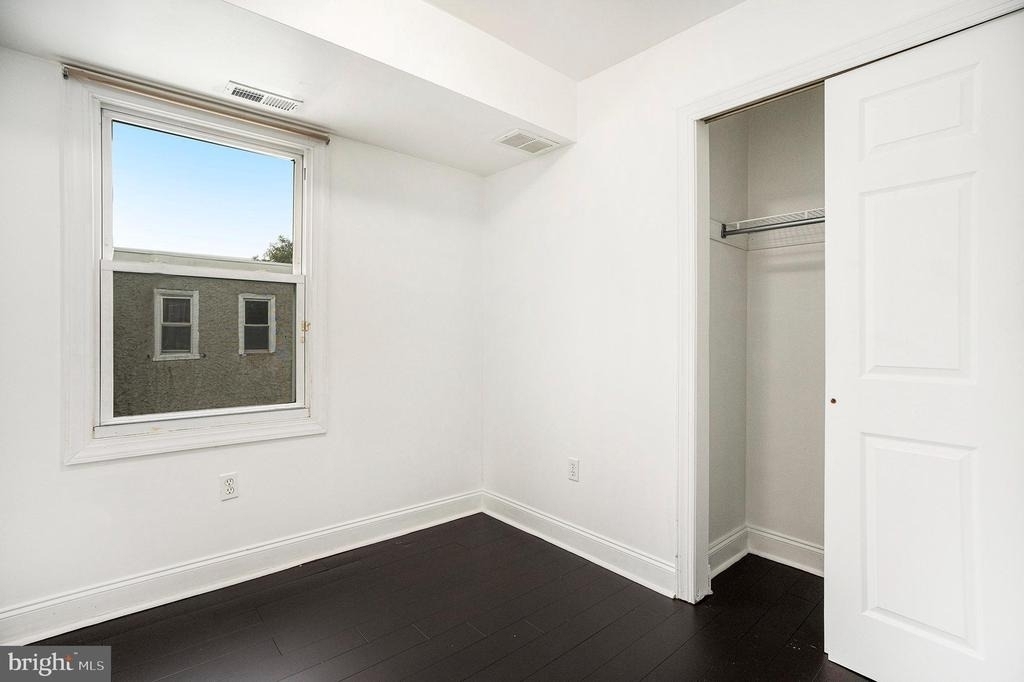 2027 N 15th Street - Photo 7