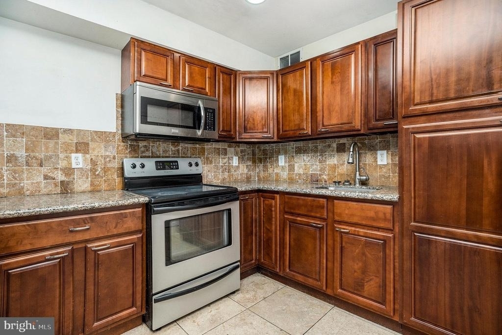 2027 N 15th Street - Photo 3