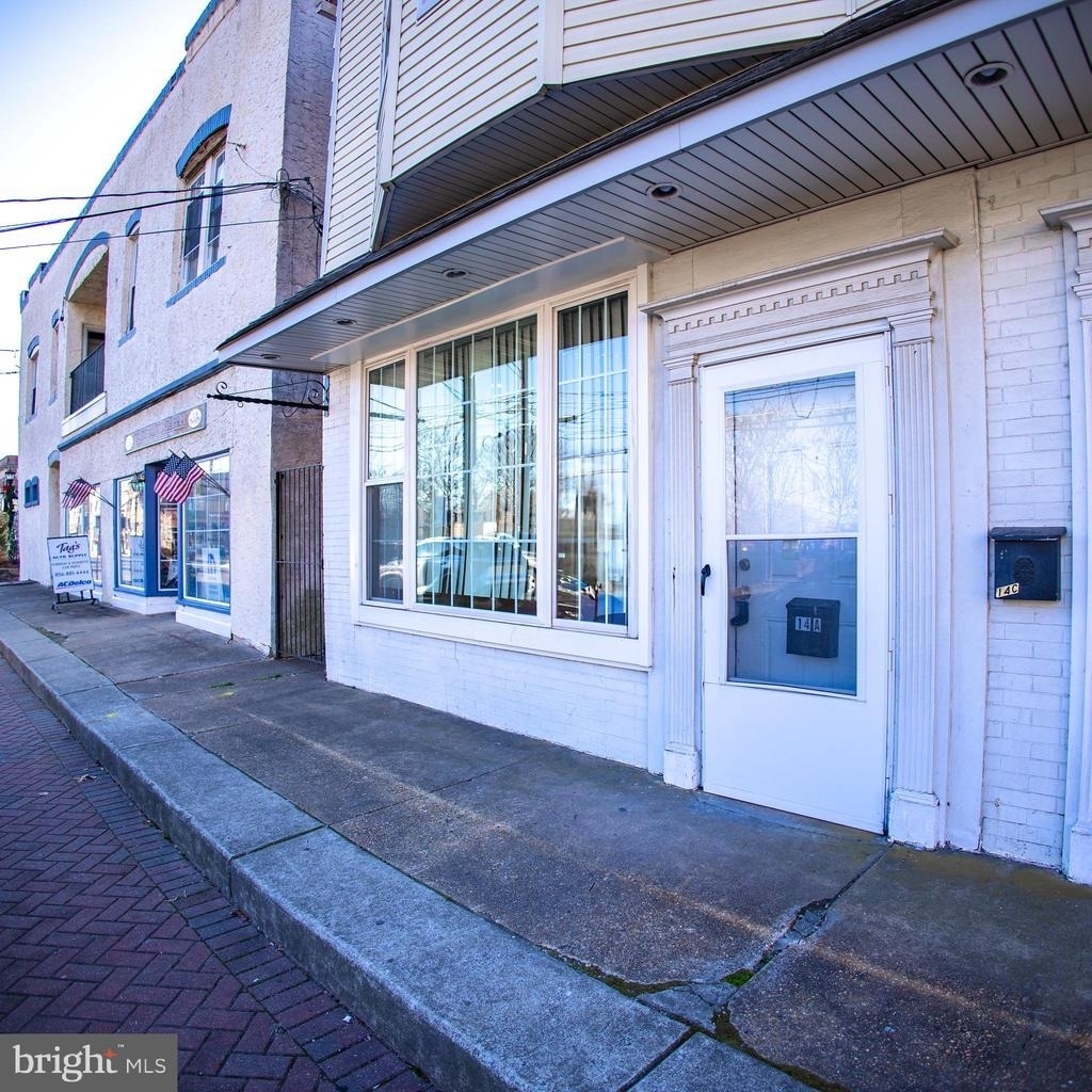14 W High Street - Photo 0