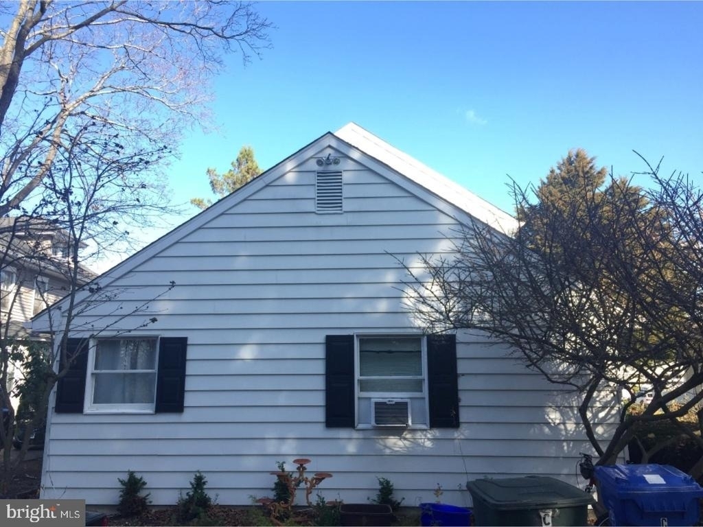 213 Laurel Avenue - Photo 1