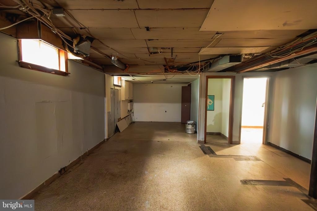 213 Laurel Avenue - Photo 21
